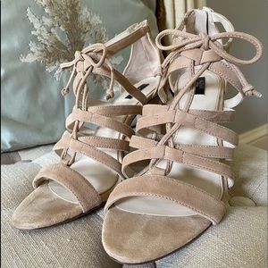 Alfani nubuck strappy sandal size 8, nude
